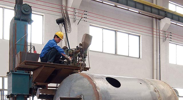 全自動(dòng)焊接設(shè)備,工作效率高、焊縫平整、線條清晰